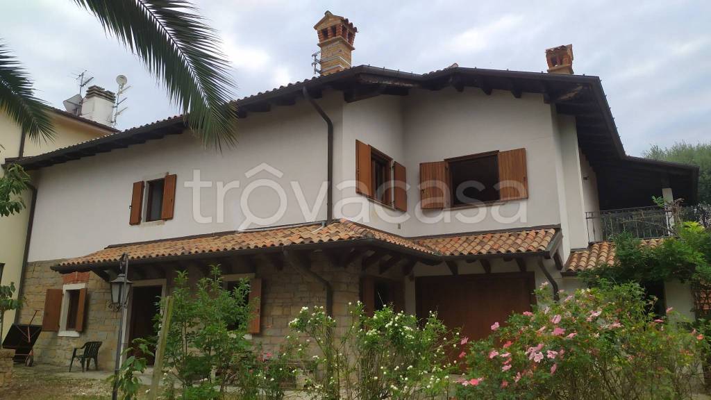 casa indipendente in vendita a Muggia