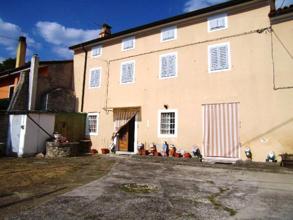 casa indipendente a San Dorligo della Valle in zona San Giuseppe della Chiusa