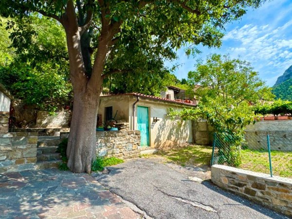 casa indipendente a San Dorligo della Valle in zona Bagnoli della Rosandra