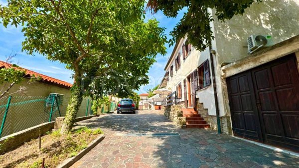 casa indipendente a San Dorligo della Valle in zona Bagnoli della Rosandra
