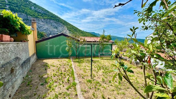 casa indipendente a San Dorligo della Valle in zona Bagnoli della Rosandra