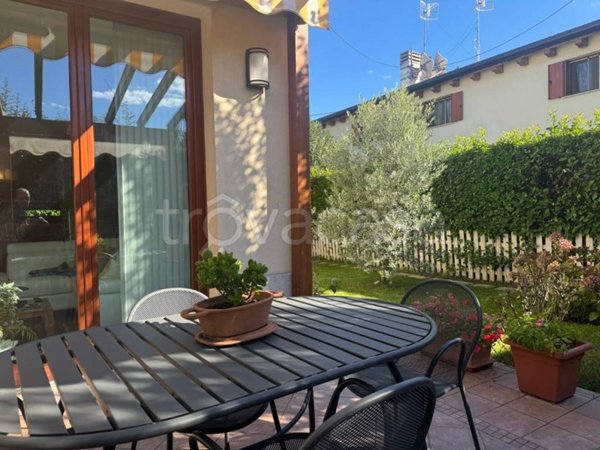 casa indipendente in vendita a San Dorligo della Valle in zona Domio