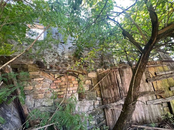 casa indipendente in vendita a San Dorligo della Valle in zona Hervati