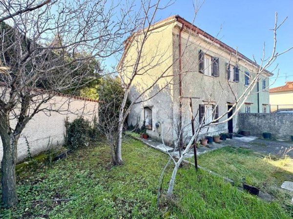 casa indipendente in vendita a San Dorligo della Valle in zona Domio