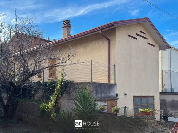 casa indipendente in vendita a San Dorligo della Valle in zona Domio