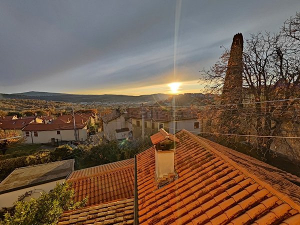 casa indipendente in vendita a San Dorligo della Valle in zona Log