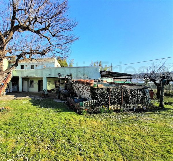 casa indipendente in vendita a San Dorligo della Valle in zona Domio