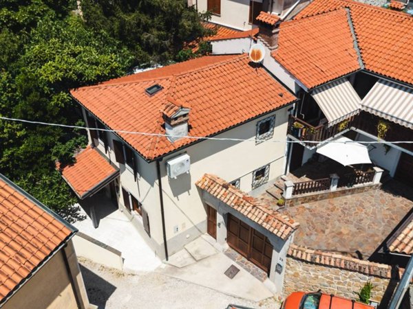 casa indipendente in vendita a San Dorligo della Valle in zona Log