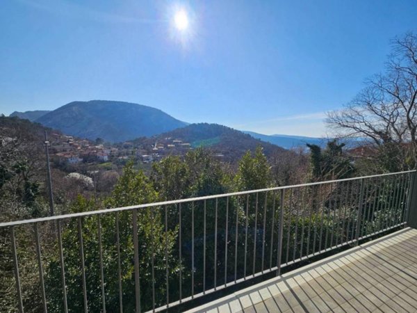casa indipendente a San Dorligo della Valle in zona Bagnoli della Rosandra