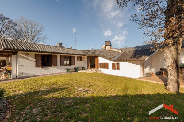 casa indipendente in vendita a Sgonico