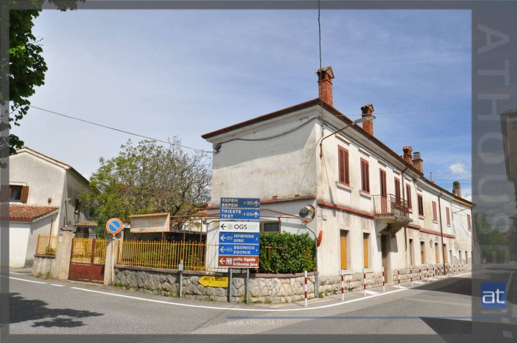 casale in vendita a Sgonico in zona Borgo Grotta Gigante
