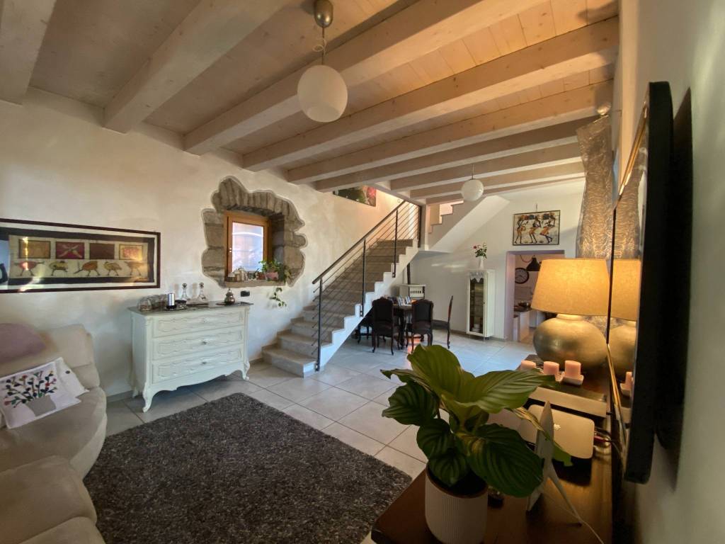 casa indipendente in vendita a Sgonico in zona Borgo Grotta Gigante