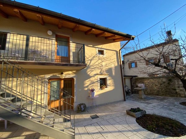 casa indipendente in vendita a Sgonico in zona Borgo Grotta Gigante