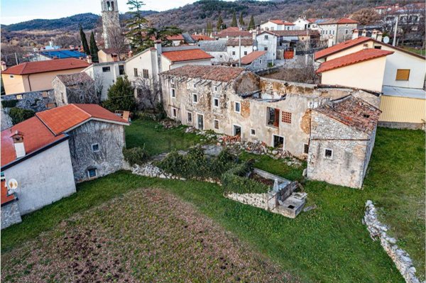 casale in vendita a Sgonico