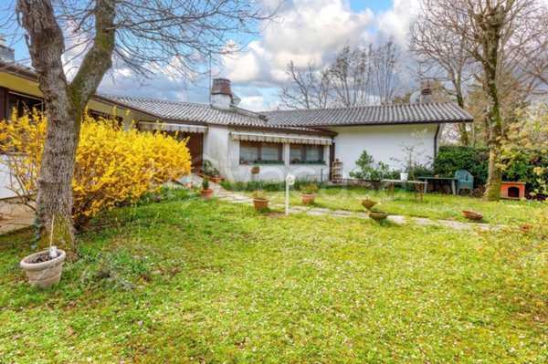 casa indipendente in vendita a Sgonico in zona Borgo Grotta Gigante