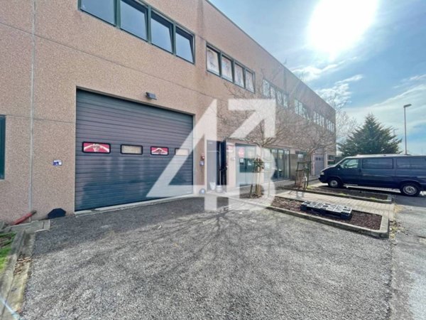 locale commerciale in vendita a Sgonico