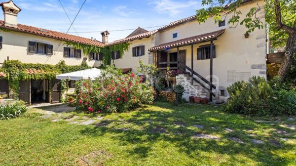 casa indipendente in vendita a Sgonico in zona Rupinpiccolo