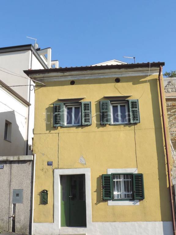 casa indipendente in vendita a Trieste in zona Roiano