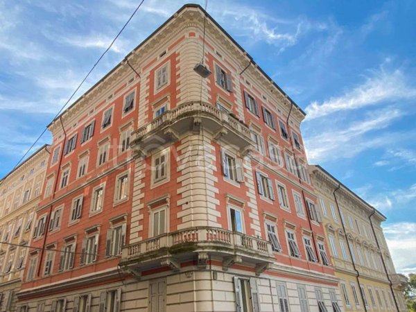 appartamento in vendita a Trieste in zona Roiano