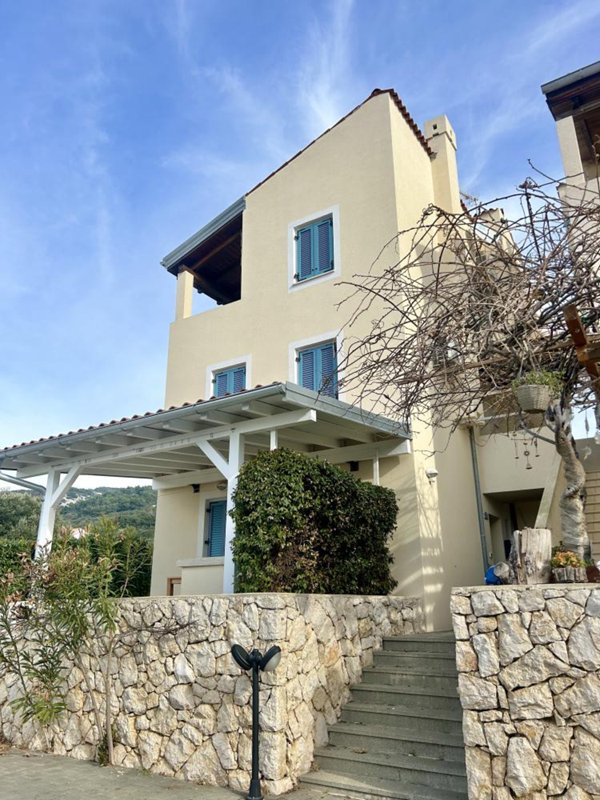 casa indipendente in vendita a Trieste