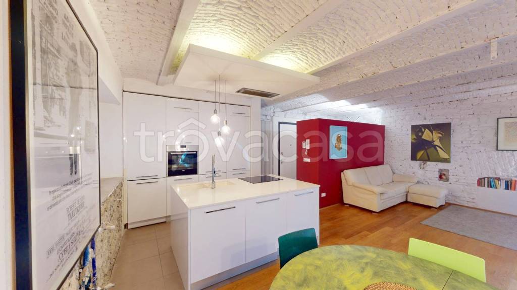 appartamento in vendita a Trieste in zona Città Vecchia