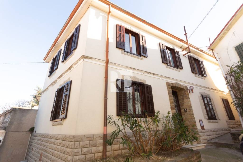 casa indipendente in vendita a Trieste in zona Valmaura