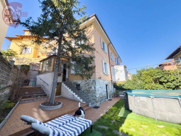 casa indipendente in vendita a Trieste in zona Chiarbola