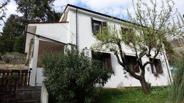 casa indipendente in vendita a Trieste in zona Barcola