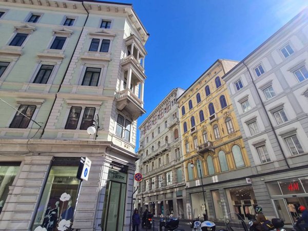 appartamento in vendita a Trieste in zona Città Nuova