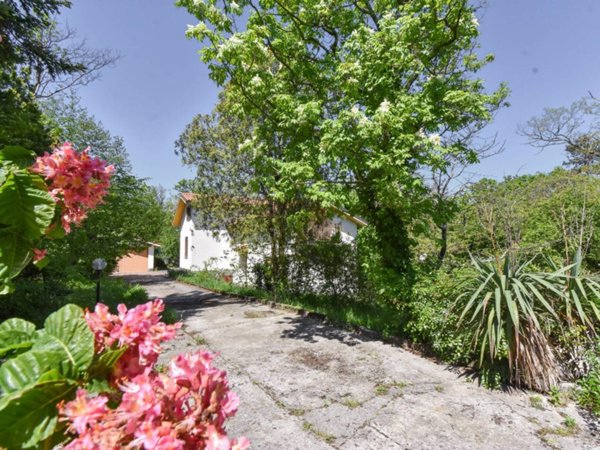 casa indipendente in vendita a Trieste in zona Opicina
