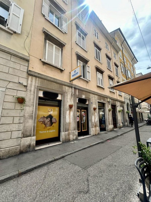 negozio in vendita a Trieste