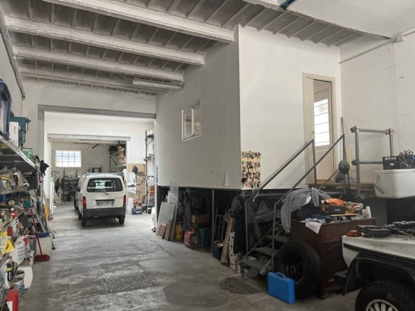 locale commerciale in vendita a Trieste