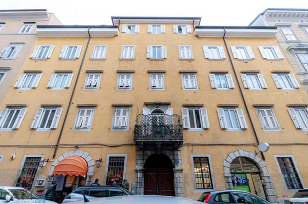 appartamento in vendita a Trieste in zona Borgo Teresiano