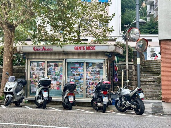 negozio in vendita a Trieste in zona Valmaura