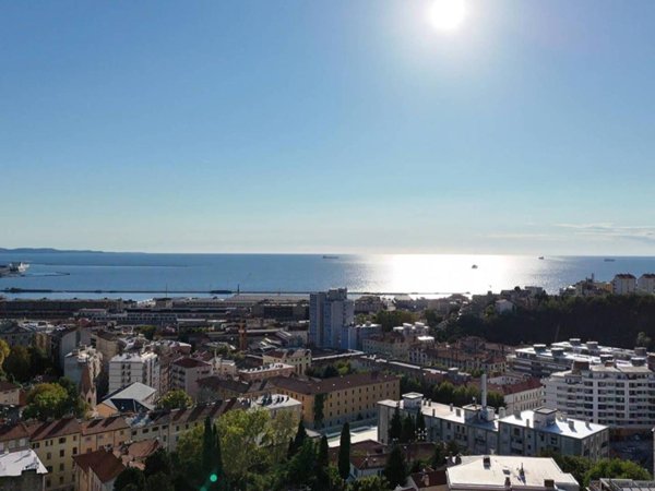 casa indipendente in vendita a Trieste in zona Roiano