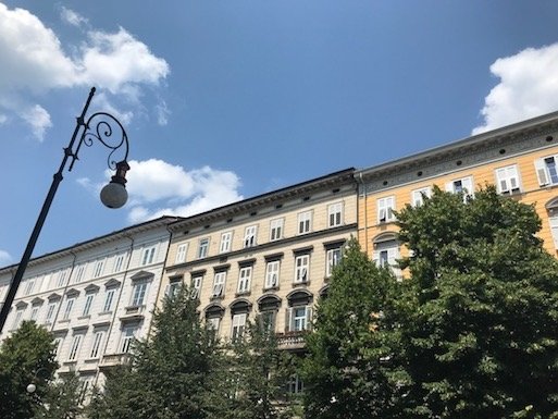 appartamento in vendita a Trieste in zona Città Vecchia