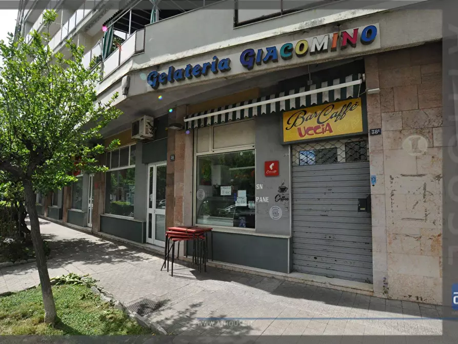 locale commerciale in vendita a Trieste in zona Campi Elisi