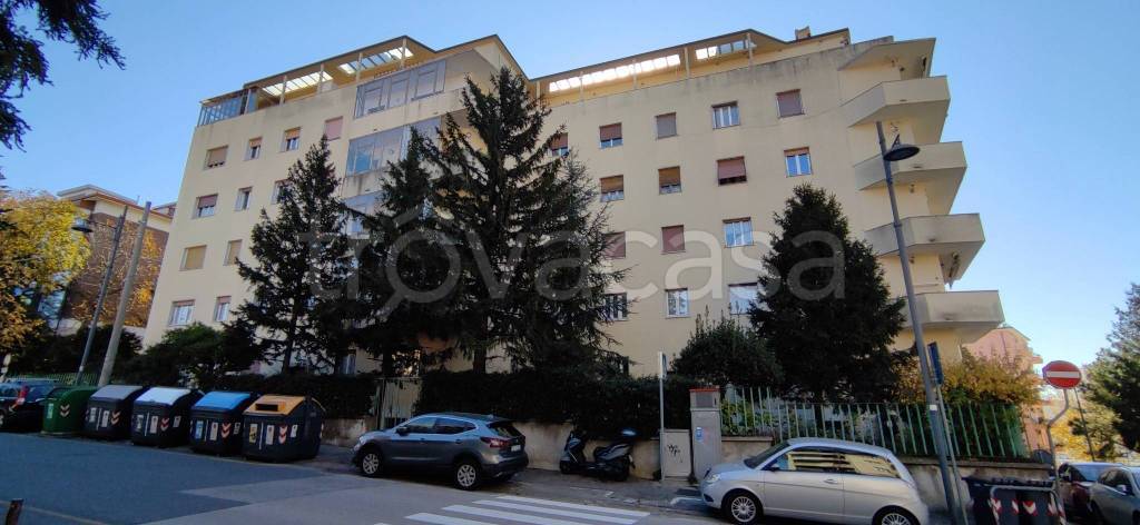 appartamento in vendita a Trieste in zona Campi Elisi