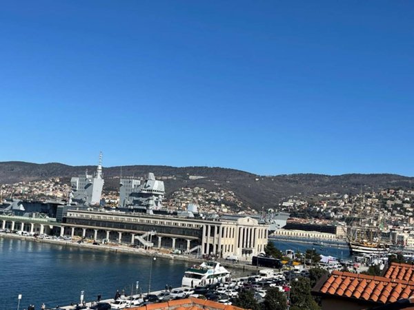 appartamento in vendita a Trieste in zona Città Vecchia