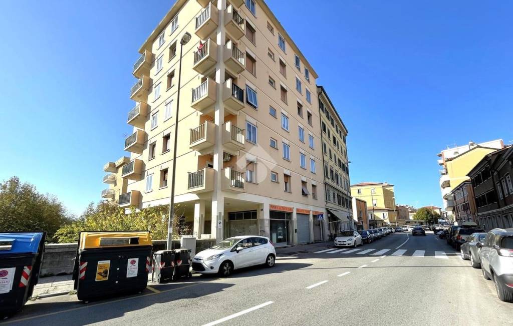 negozio in vendita a Trieste in zona Chiarbola