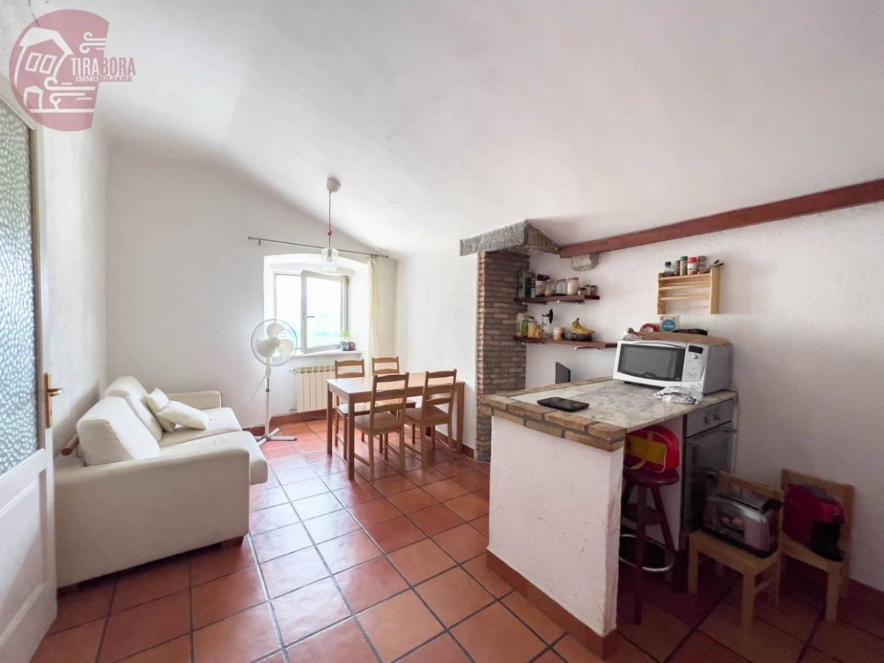 appartamento in vendita a Trieste in zona Città Vecchia