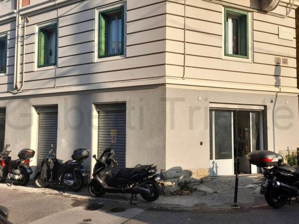 negozio in vendita a Trieste in zona Roiano
