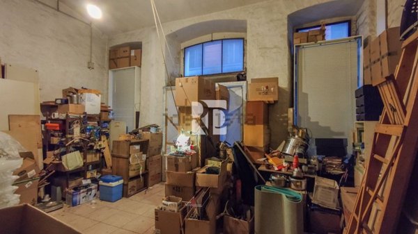 locale di sgombero in vendita a Trieste