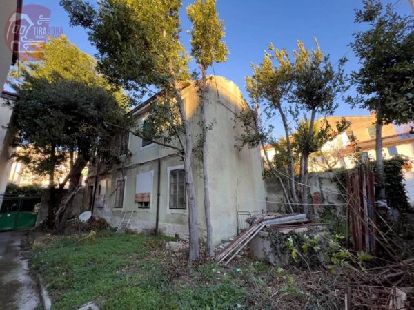 casale in vendita a Trieste in zona Rozzol