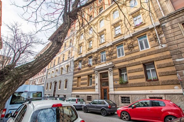 locale di sgombero in vendita a Trieste in zona Barriera vecchia