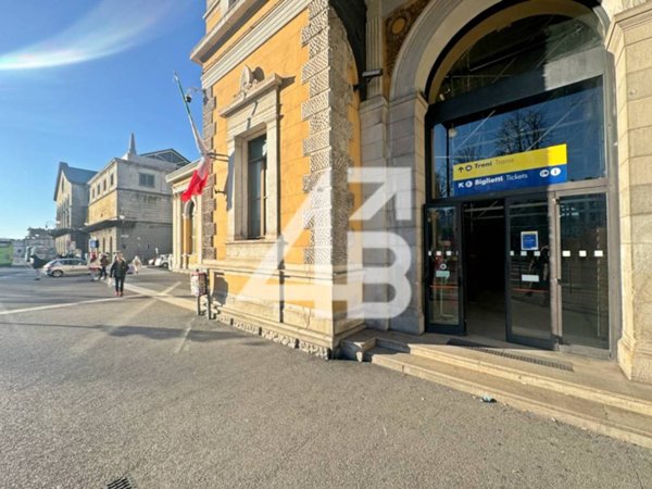 negozio in vendita a Trieste in zona Roiano