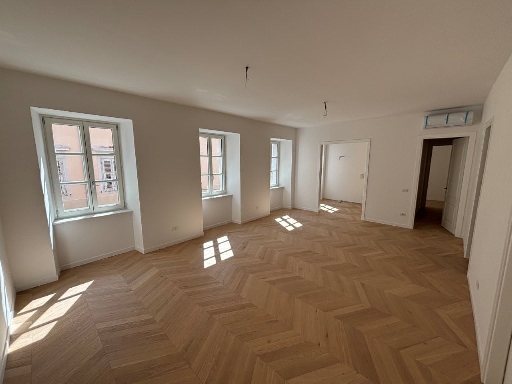 appartamento in vendita a Trieste in zona Città Vecchia