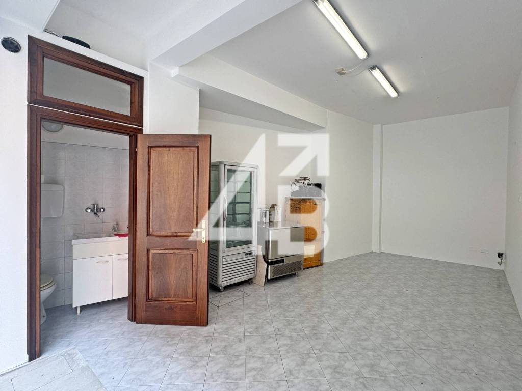 locale commerciale in vendita a Trieste