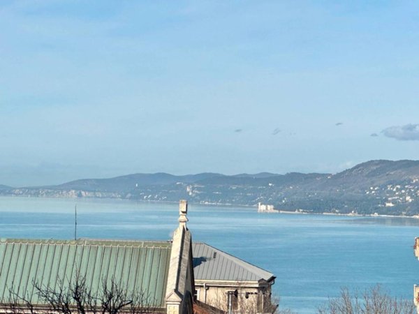 appartamento in vendita a Trieste in zona Sant'Andrea