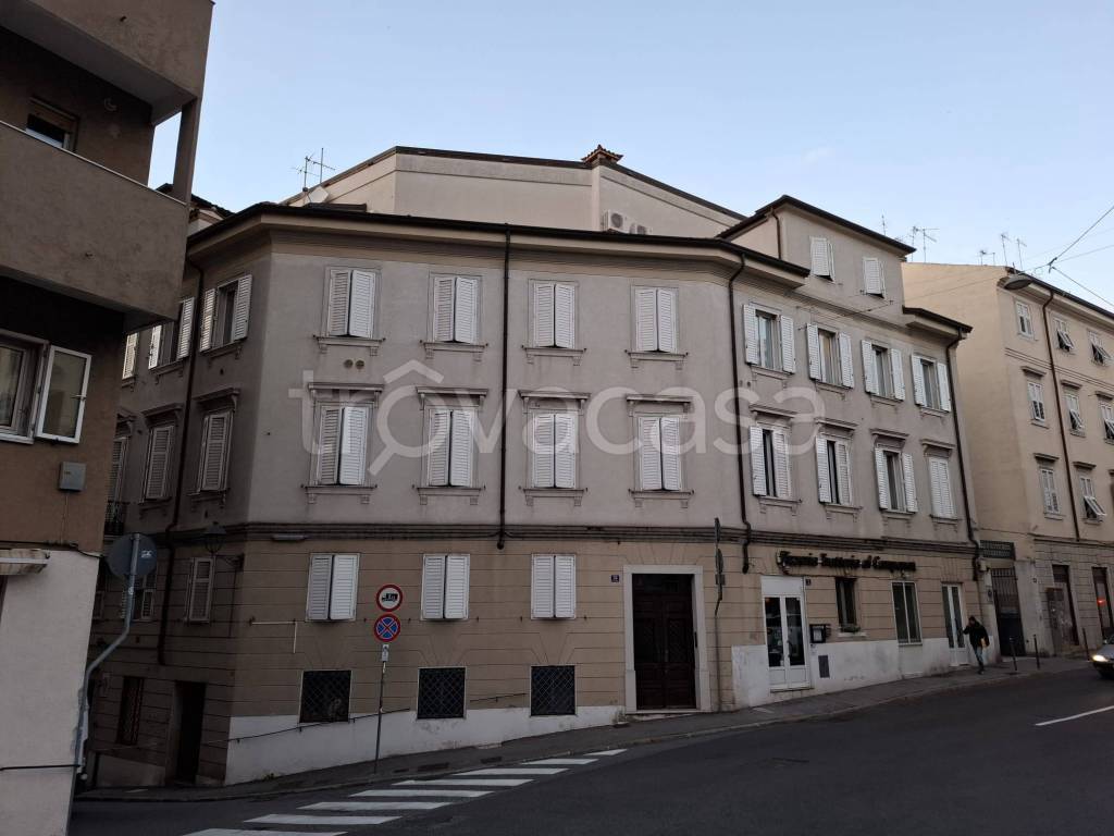 appartamento in vendita a Trieste in zona Città Vecchia